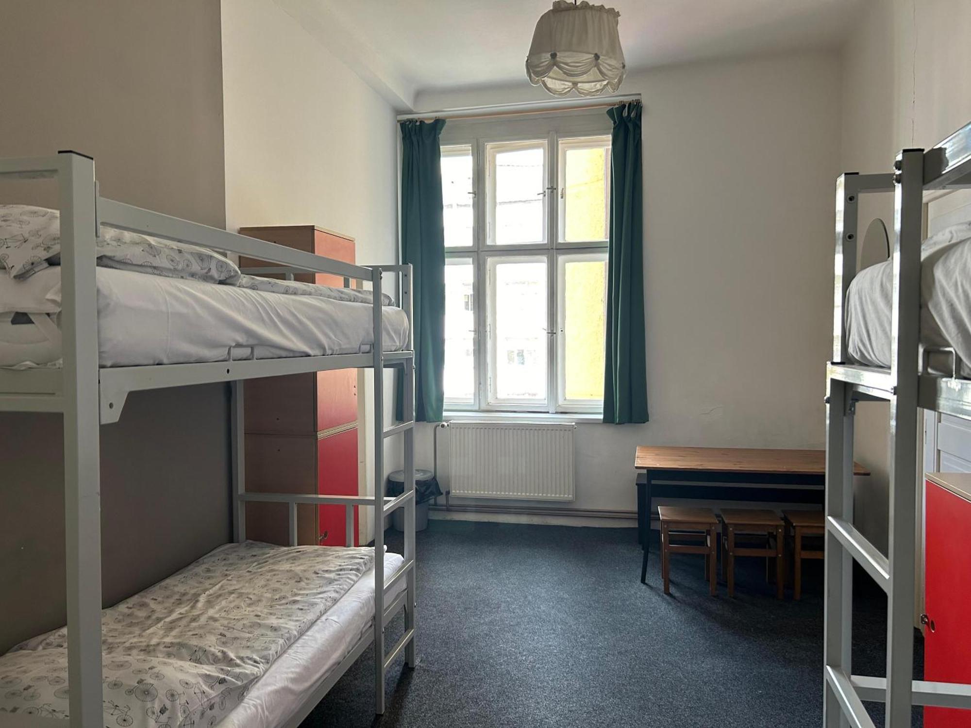 Hostel Downtown Prága Kültér fotó