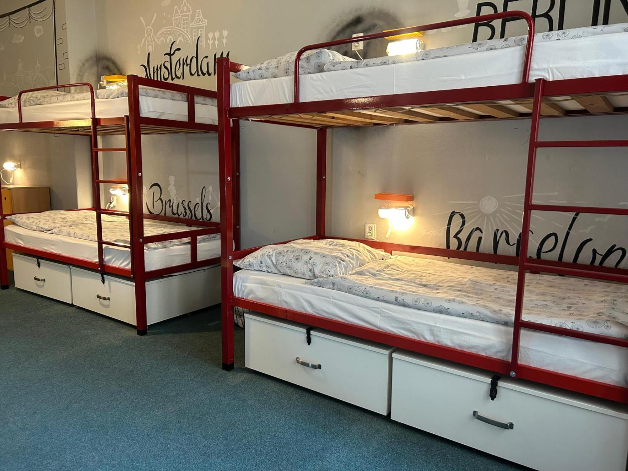 Hostel Downtown Prága Kültér fotó