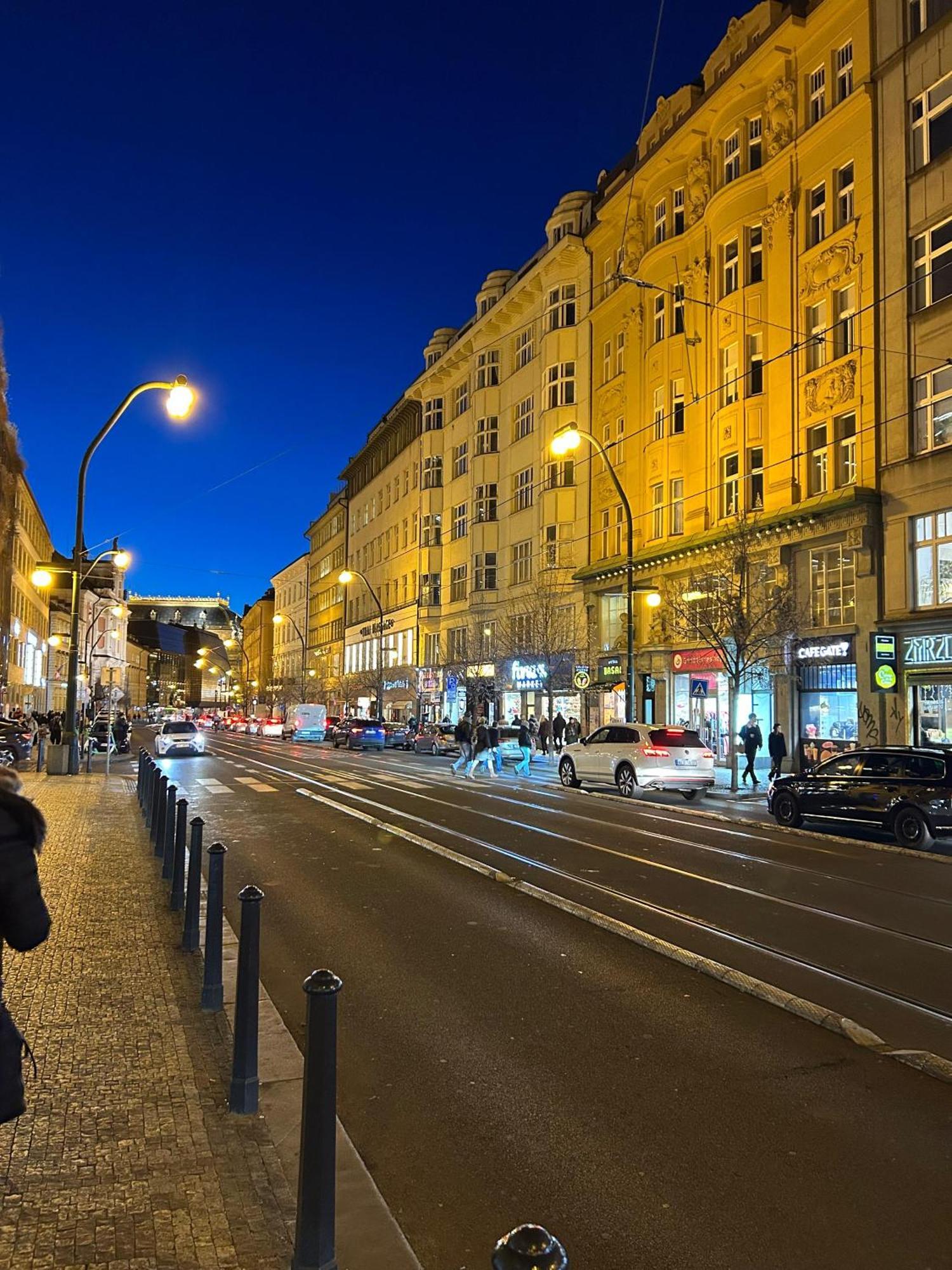 Hostel Downtown Prága Kültér fotó