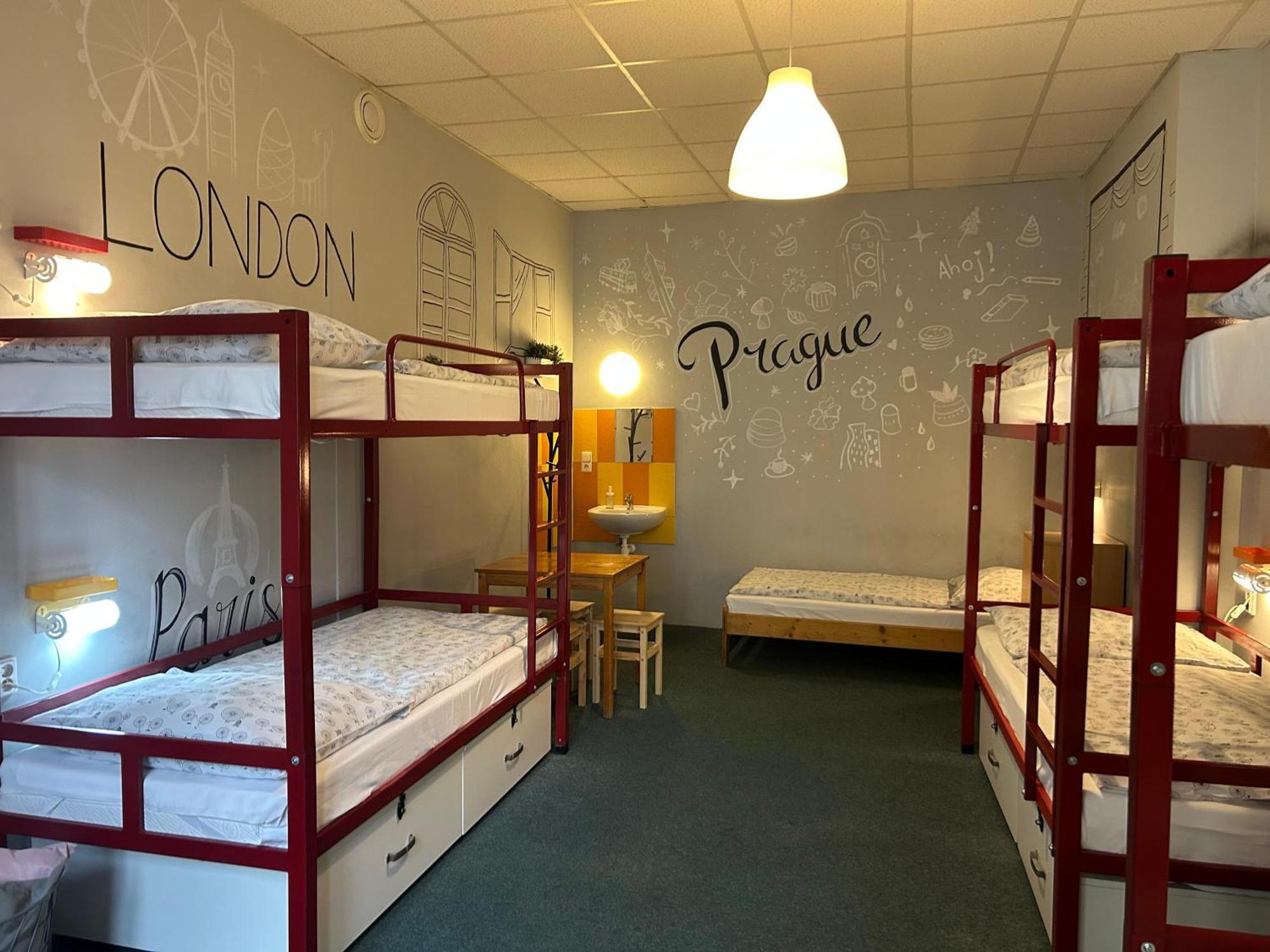 Hostel Downtown Prága Kültér fotó