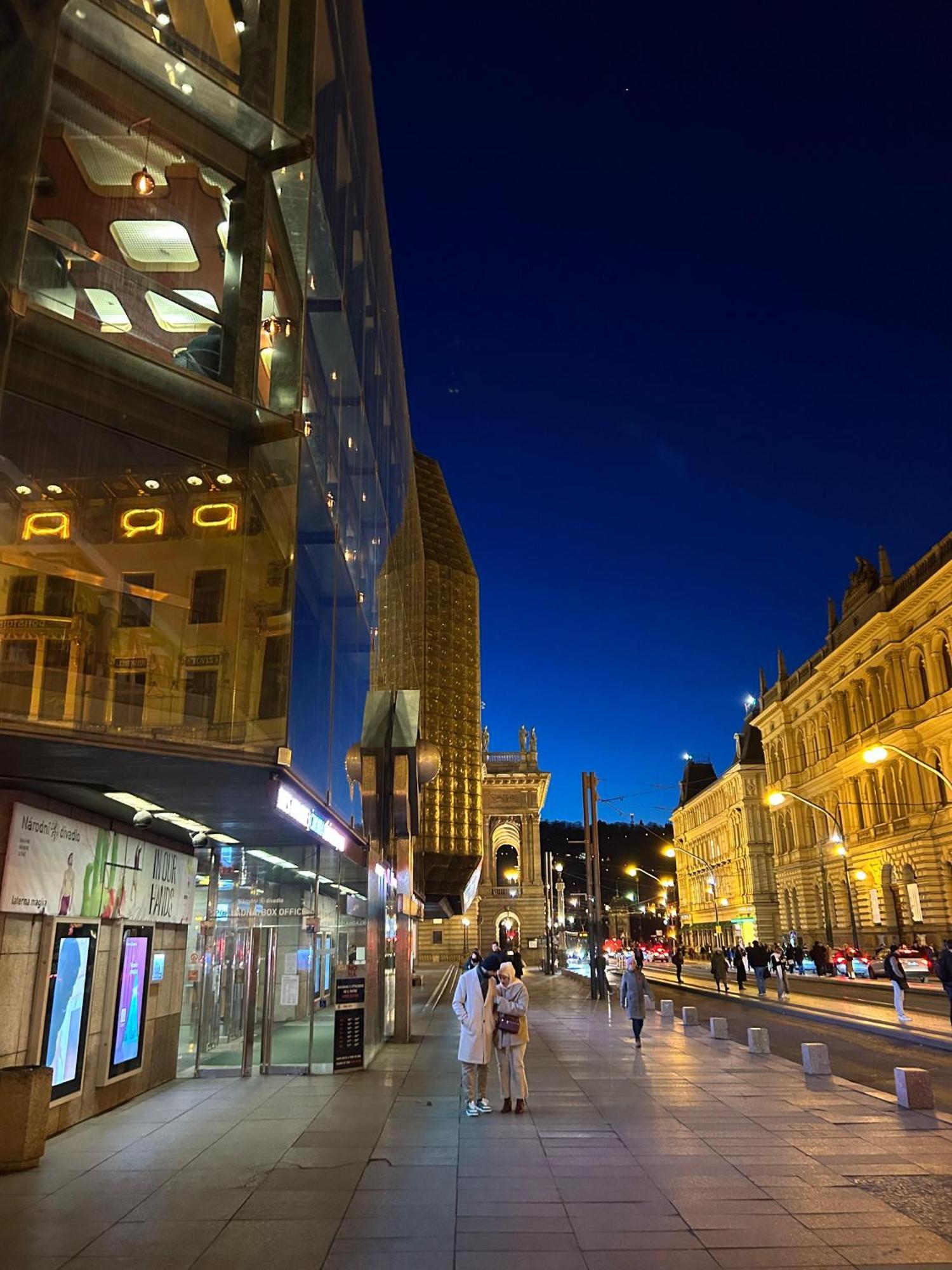 Hostel Downtown Prága Kültér fotó